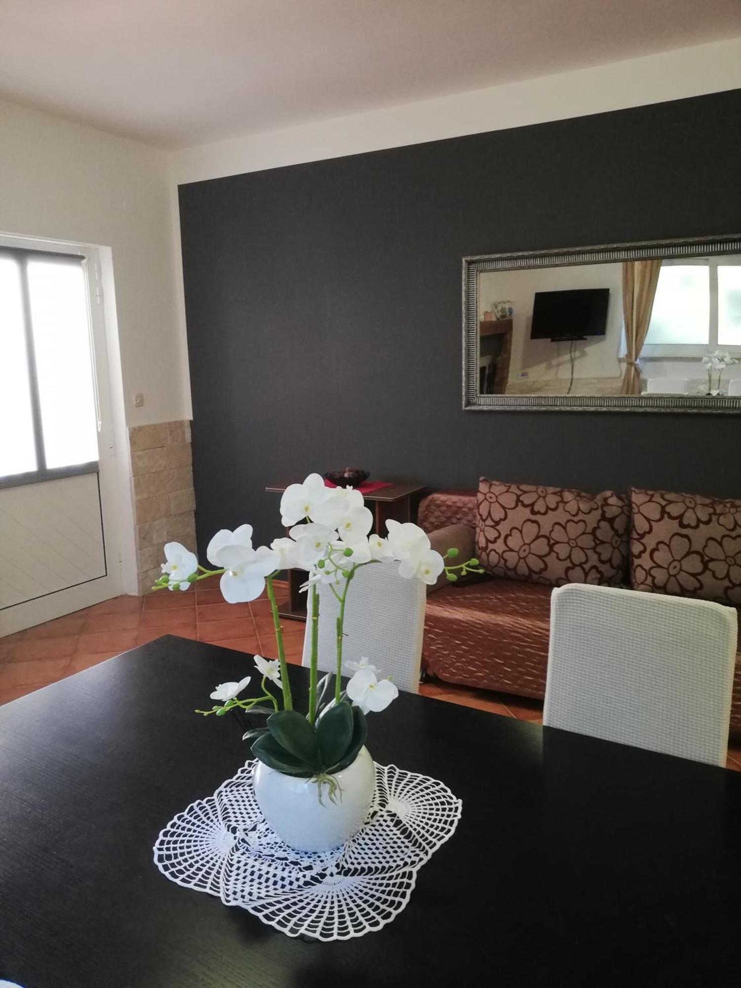 Apartments Poretti For 2,In Center Parking Free In The Yard,6 Min Beach Walk Ровінь Екстер'єр фото